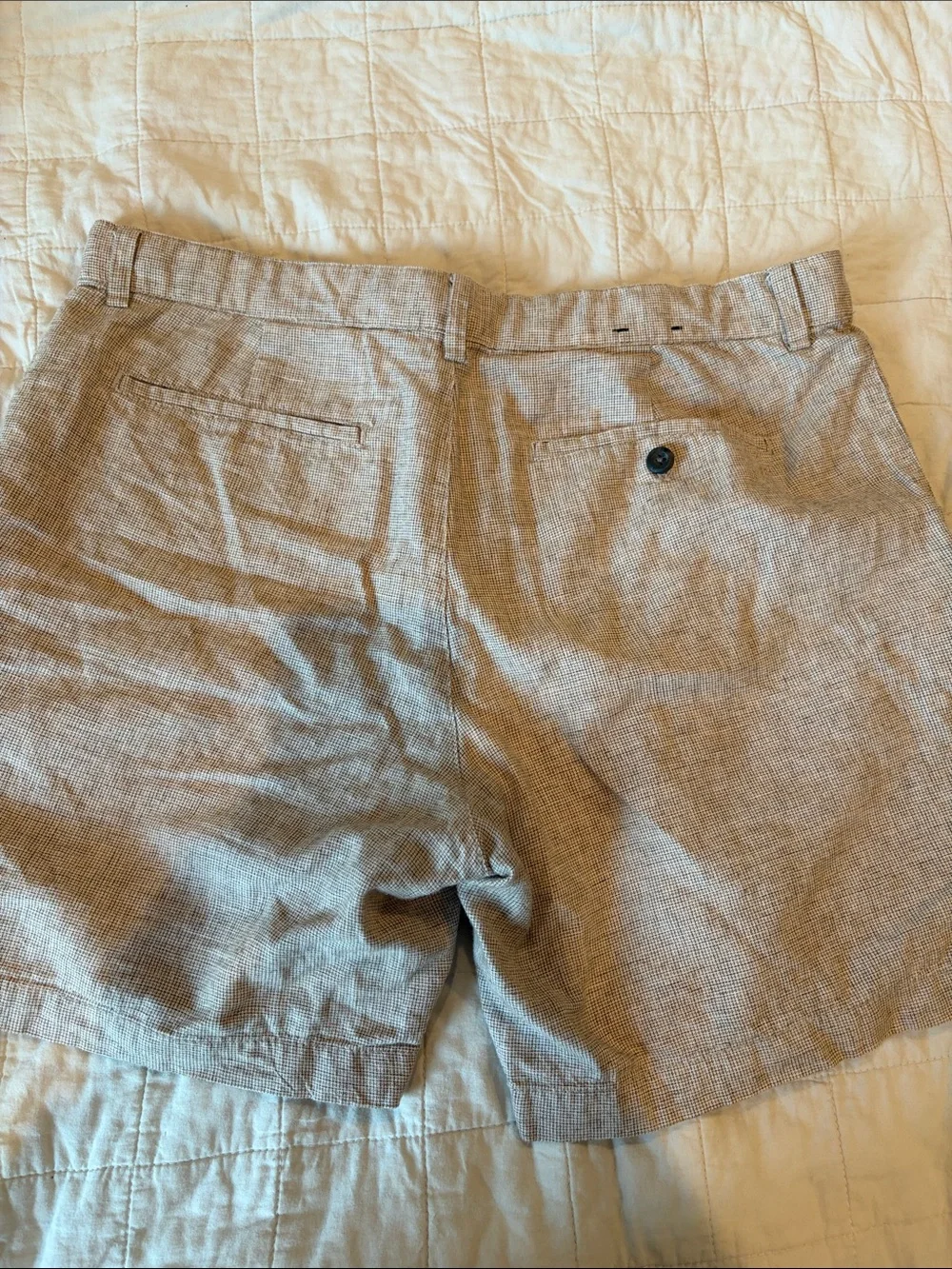 Banana Republic Men's Light Tan Flat-Front Shorts